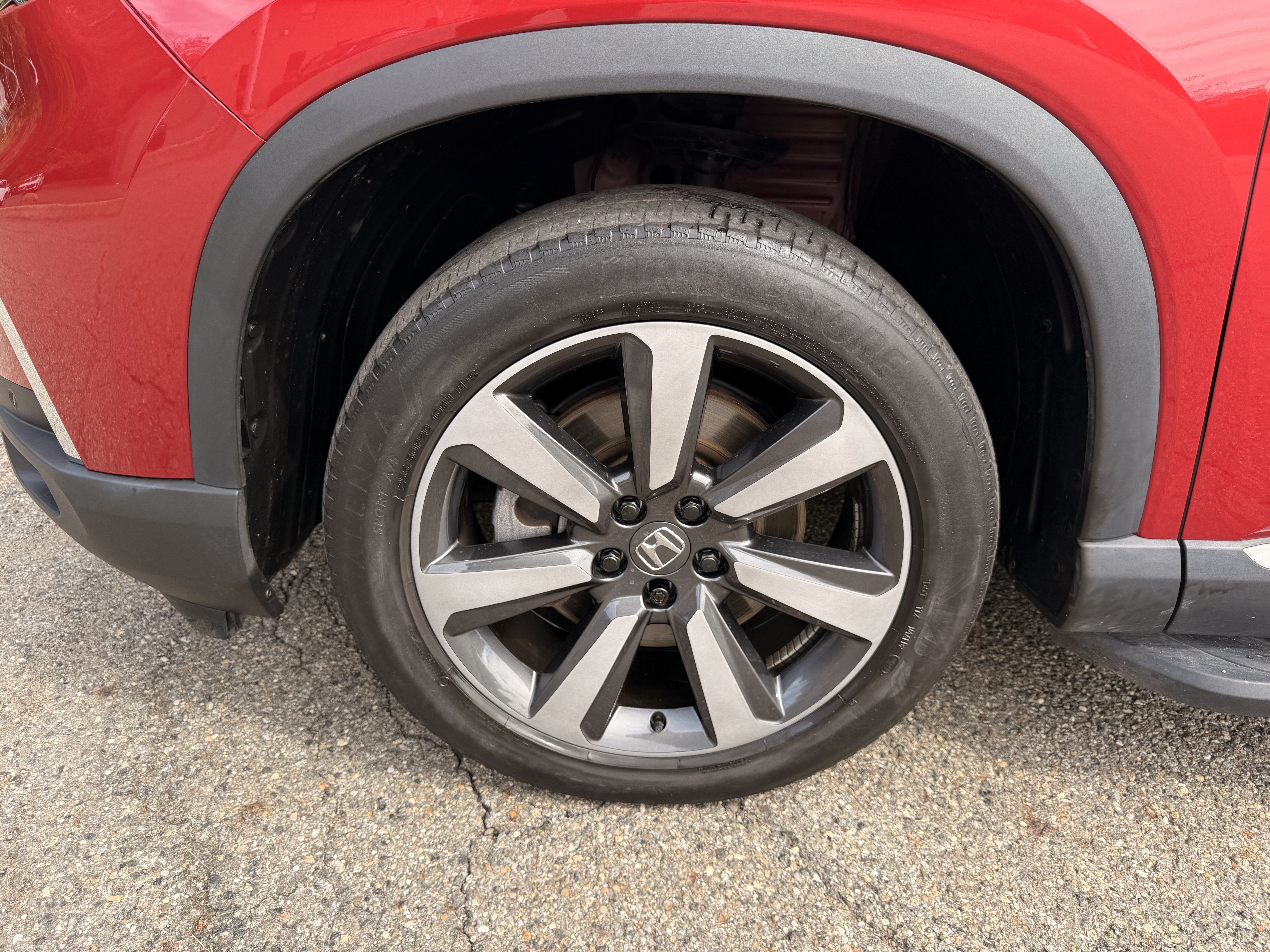 Used 2025 Honda Pilot Touring image 7
