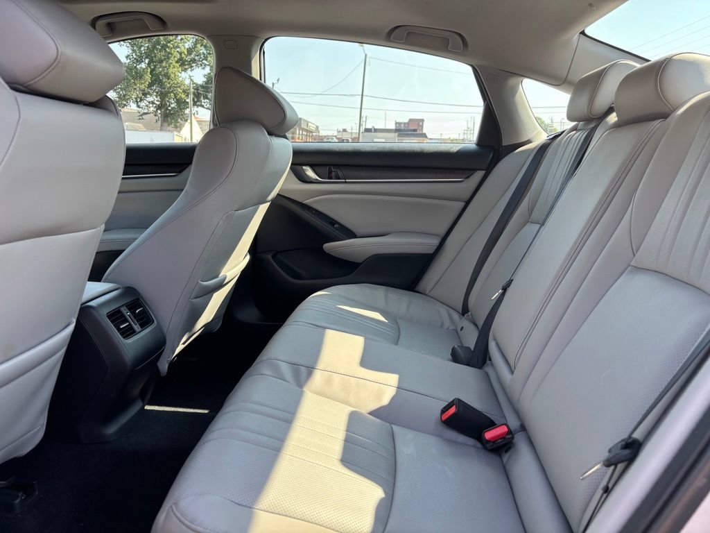 Used 2018 Honda Accord Touring image 23