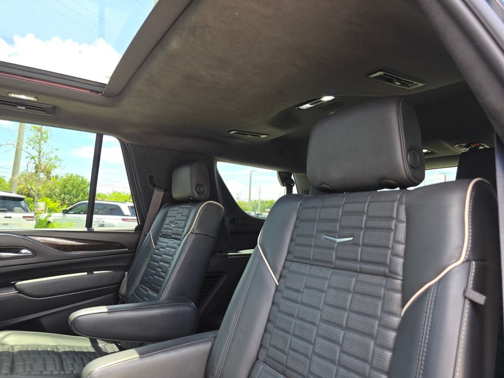 Used 2021 Cadillac Escalade Sport Platinum RWD image 24