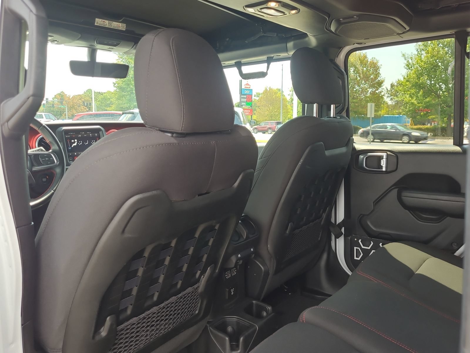 Used 2022 Jeep Wrangler Unlimited Rubicon AWD/4WD image 12