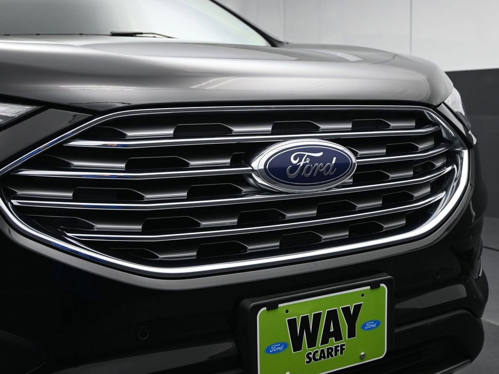 Used 2024 Ford Edge Titanium image 11