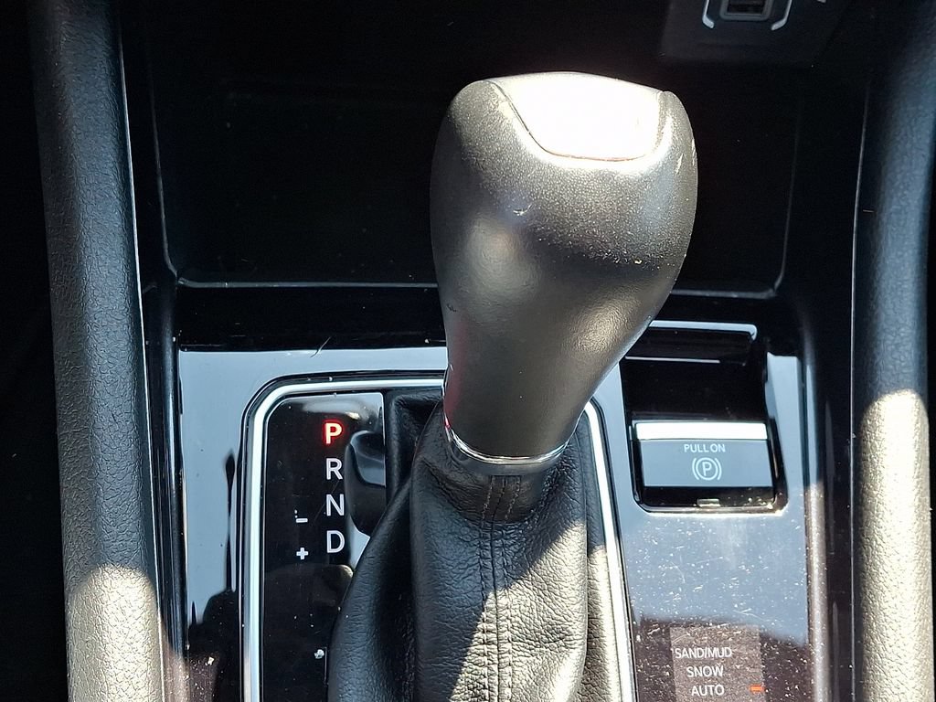 Used 2025 Jeep Compass Latitude AWD/4WD image 16