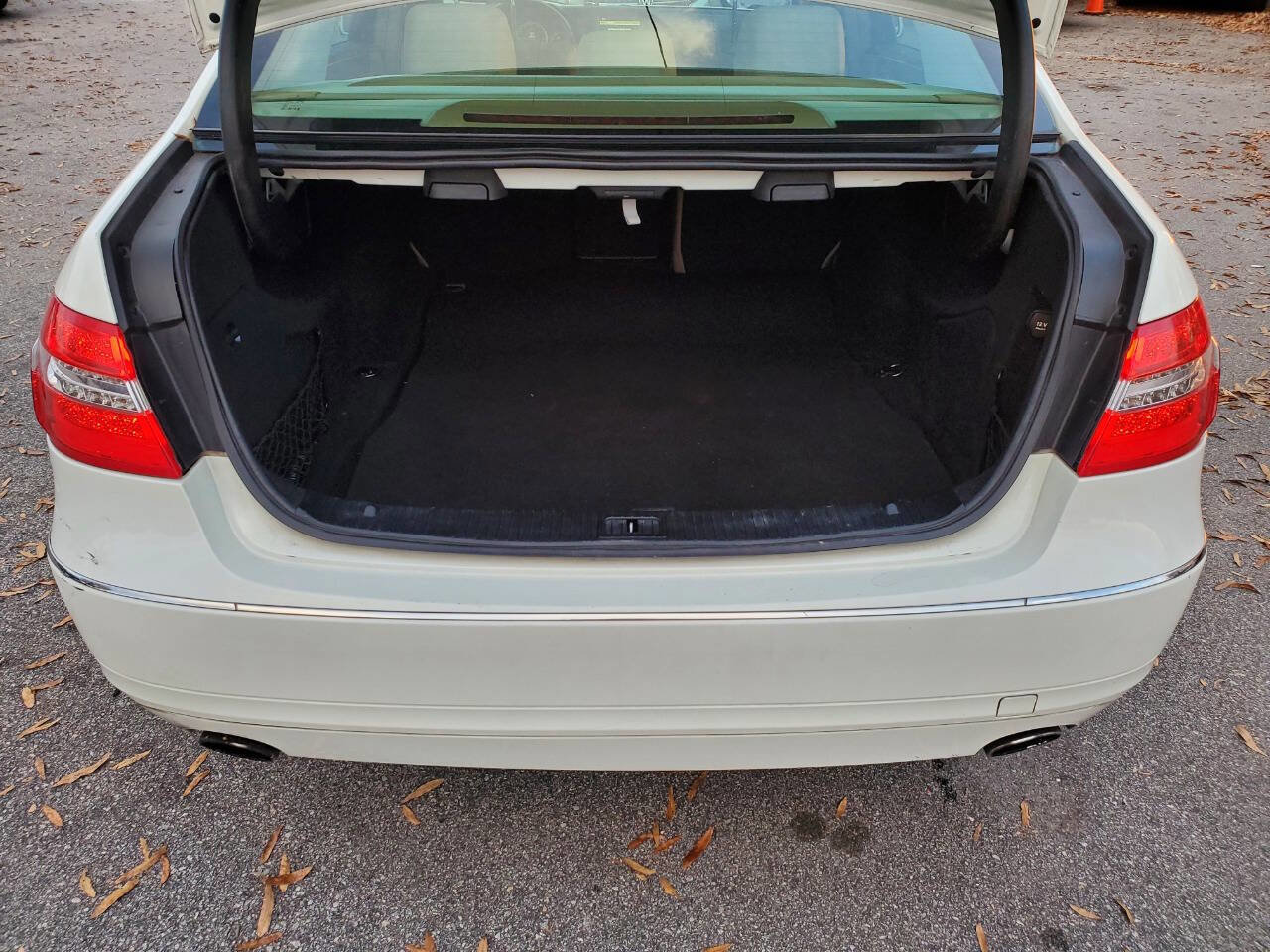 Used 2011 Mercedes-Benz E 350 4MATIC Sedan image 20