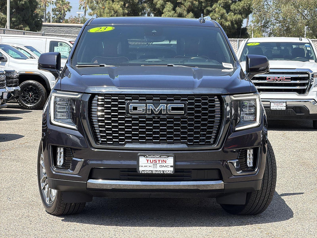 Used 2023 GMC Yukon Denali Ultimate AWD/4WD image 2