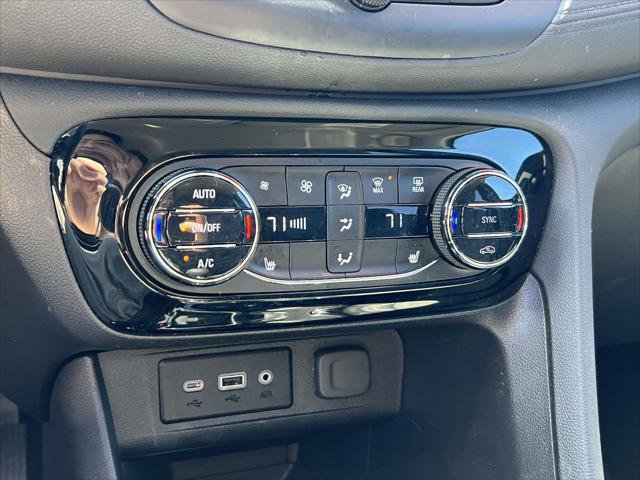 Used 2023 Buick Encore GX Select w/ Sport Touring Package AWD/4WD image 32