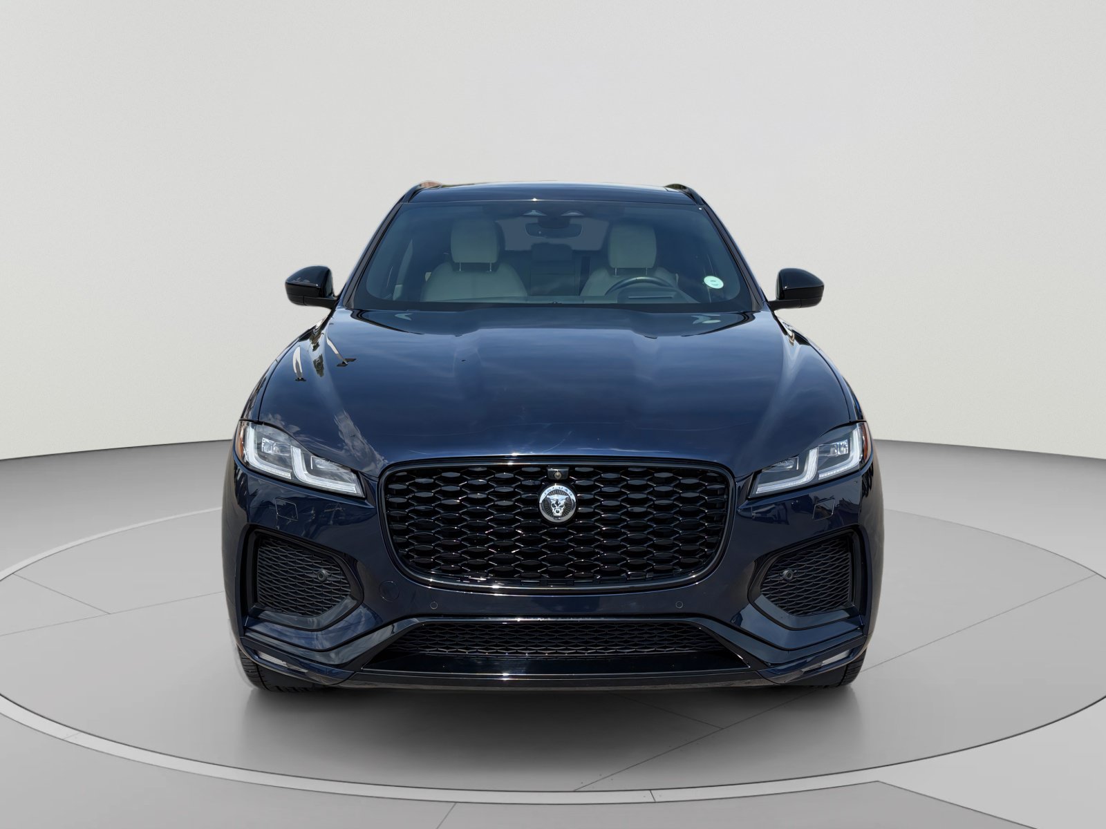 Certified 2026 Jaguar F-PACE R-Dynamic S AWD/4WD image 8