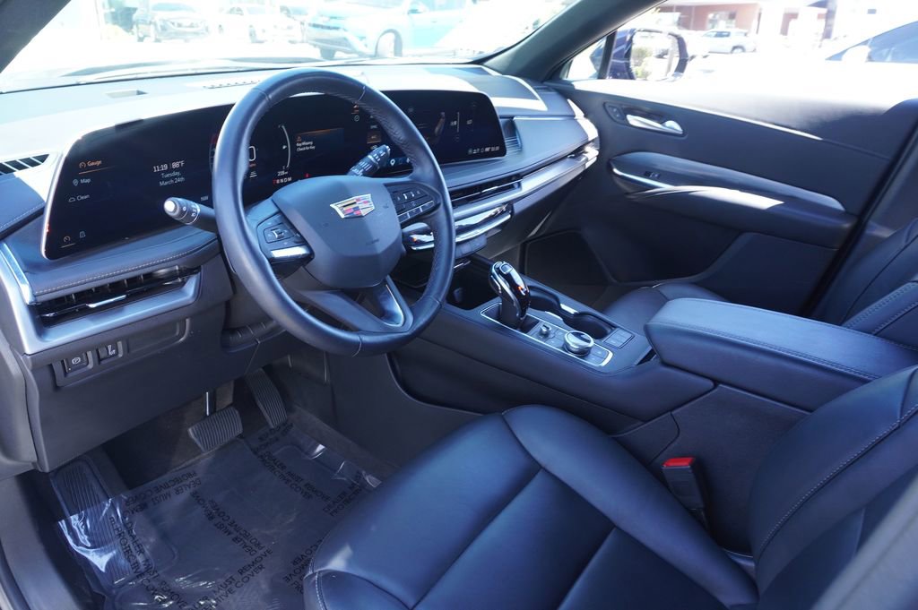 Certified 2025 Cadillac XT4 Premium Luxury image 16