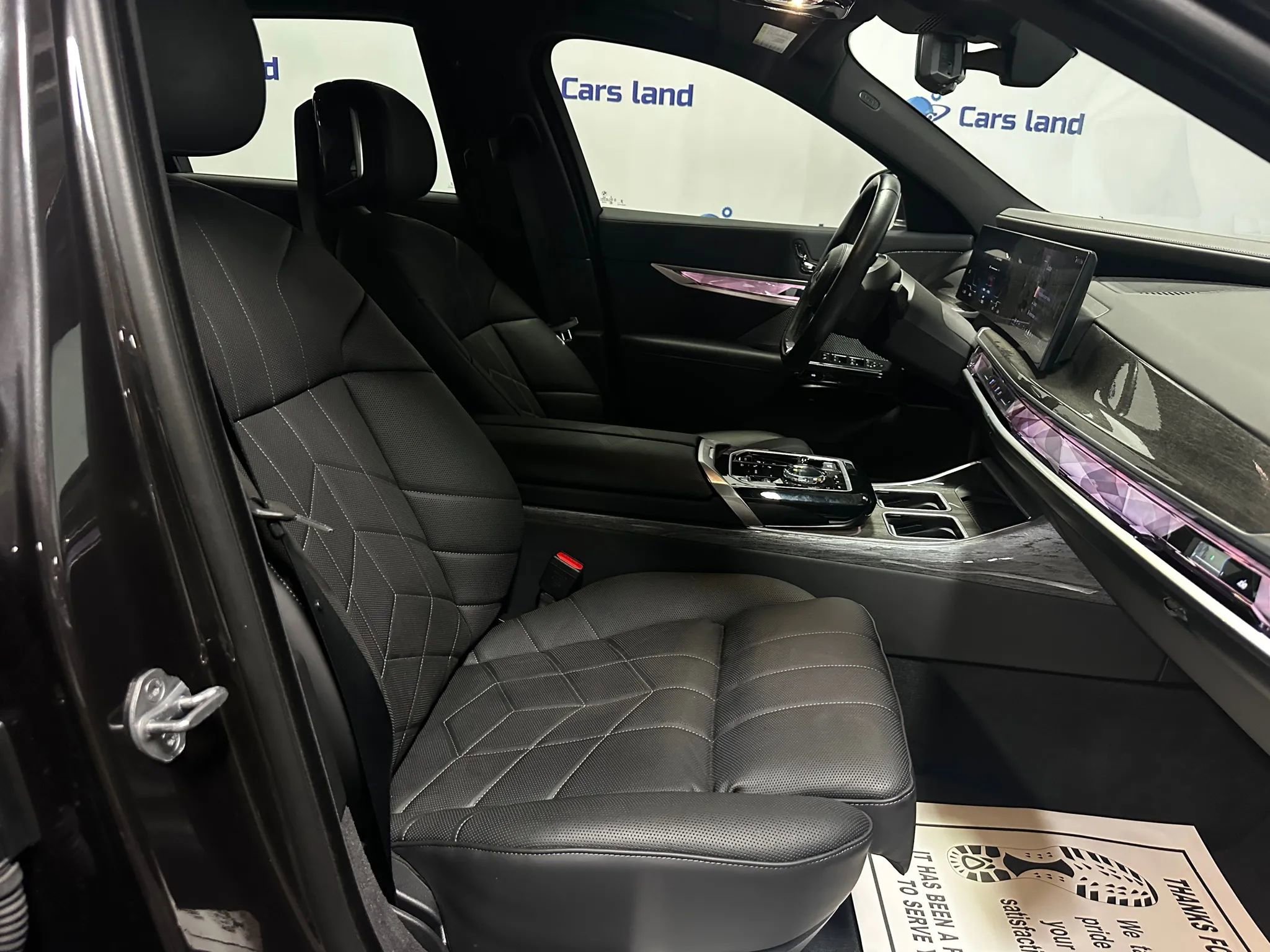 Used 2024 BMW i7 xDrive60 w/ Executive Package AWD/4WD image 27