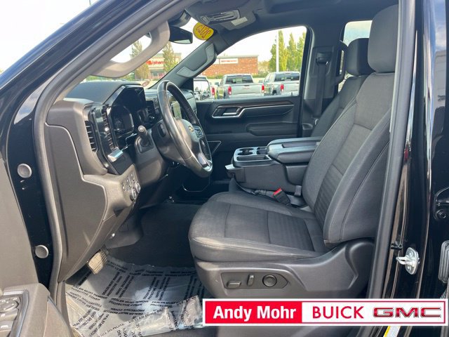 Used 2025 Chevrolet Silverado 1500 LT AWD/4WD image 16