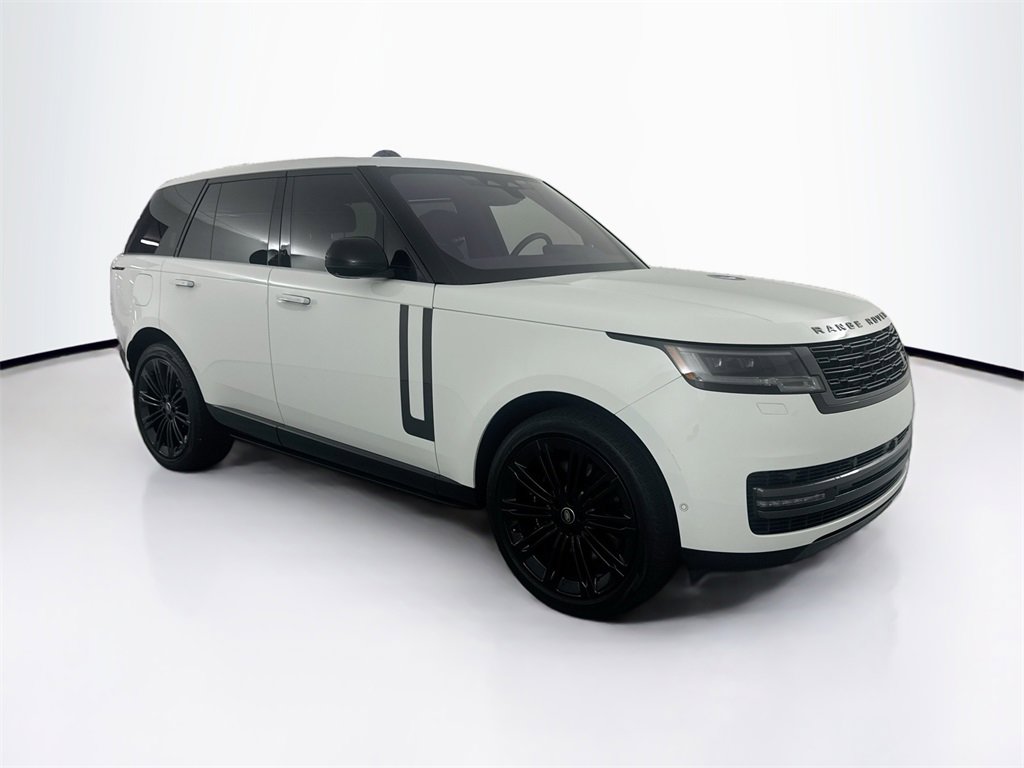 Certified 2023 Land Rover Range Rover SE image 3