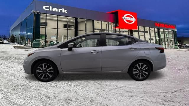 Used 2021 Nissan Versa SV image 4