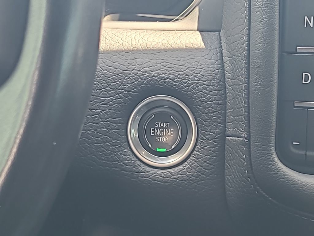 Used 2021 GMC Yukon Denali w/ Denali Premium Package RWD image 23