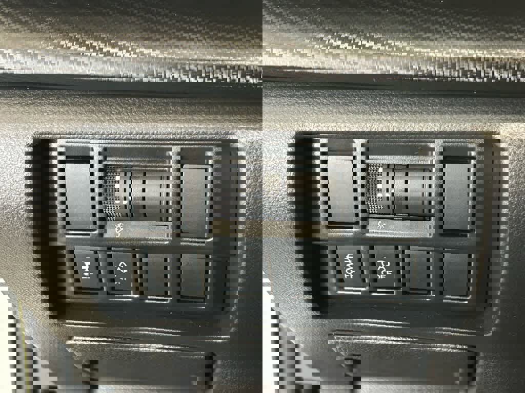 Used 2023 Subaru Crosstrek 2.0i Premium image 11