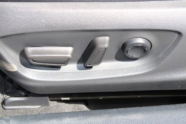 Used 2021 Toyota Avalon Touring w/ Advanced Safety Package image 30