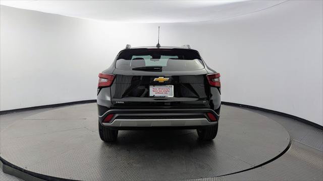 Used 2026 Chevrolet Trax LT FWD image 7