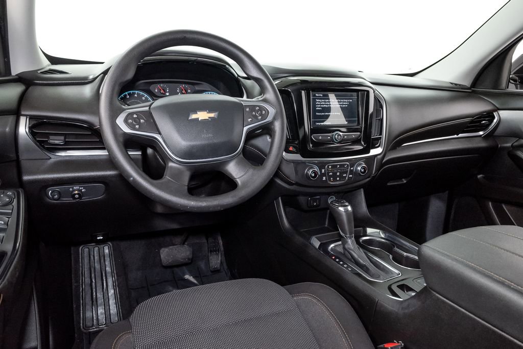 Used 2020 Chevrolet Traverse LS FWD image 7