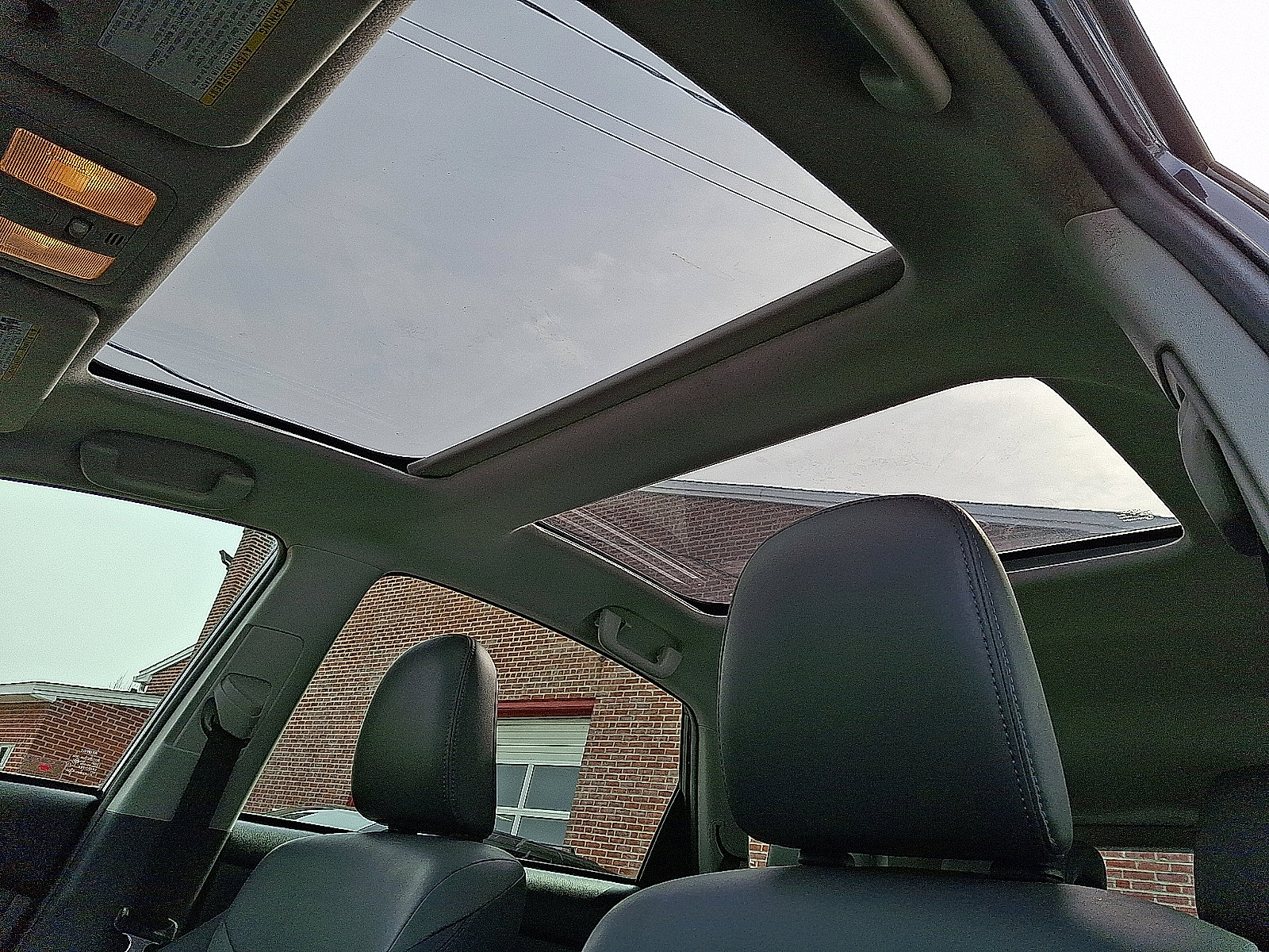 Used 2014 Toyota Prius V Five image 16