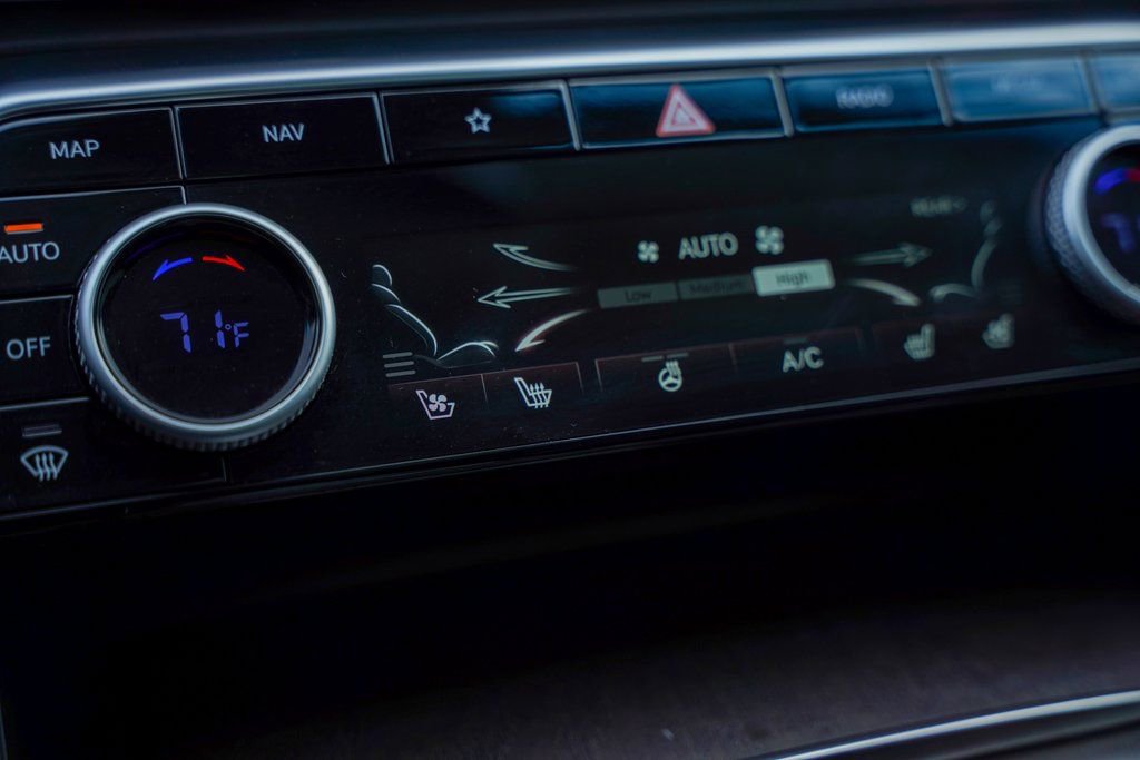 Used 2022 Genesis GV80 3.5T Advanced + w/ Cargo Package image 33