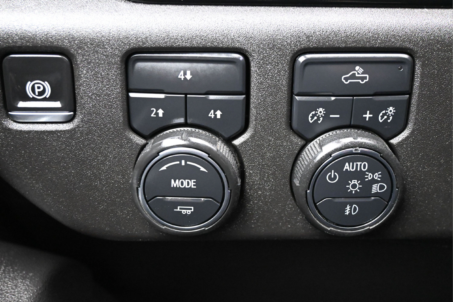 Used 2025 Chevrolet Silverado 2500 LT w/ Convenience Package AWD/4WD image 19
