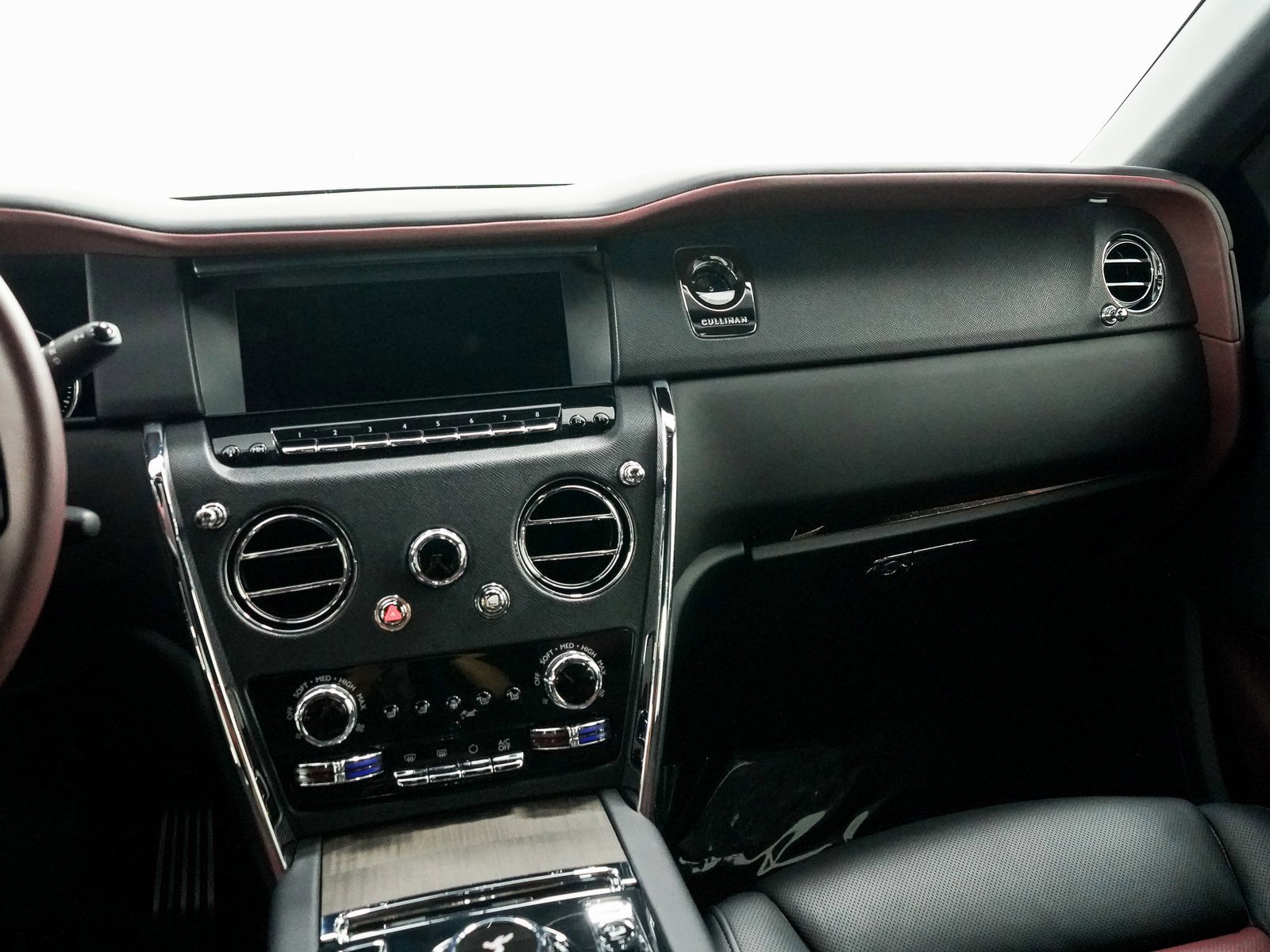 Certified 2022 Rolls-Royce Cullinan image 34