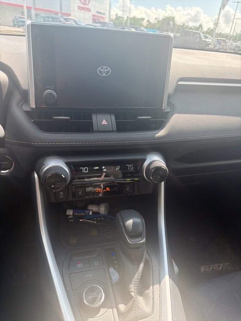 Used 2024 Toyota RAV4 XLE w/ Convenience Package AWD/4WD image 8