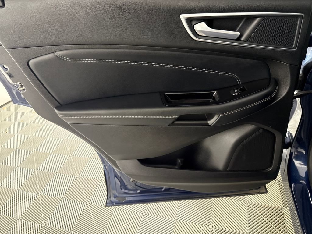 Used 2017 Ford Edge Titanium w/ Equipment Group 301A image 12