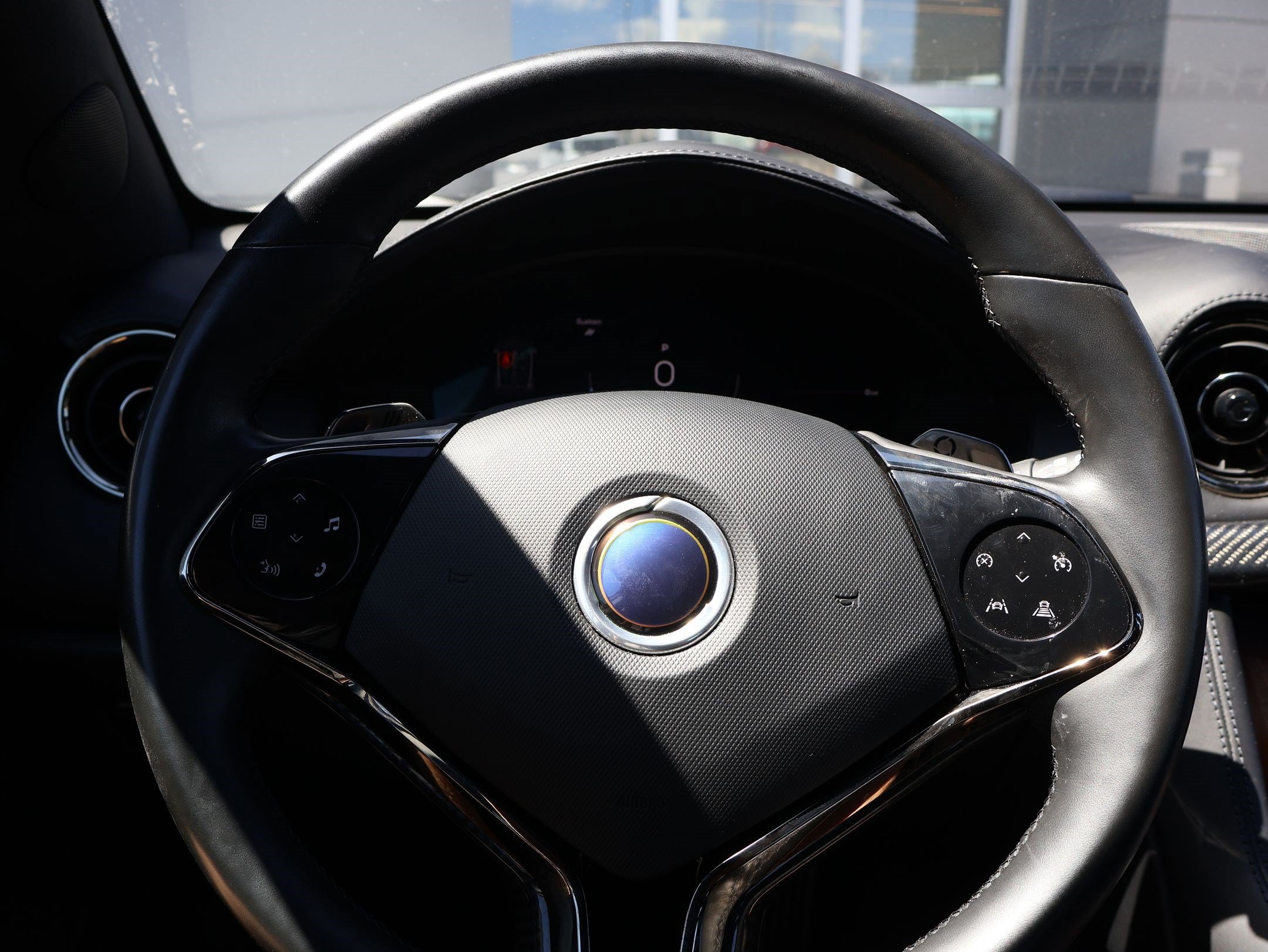 Used 2025 Karma Revero Luxury RWD image 17