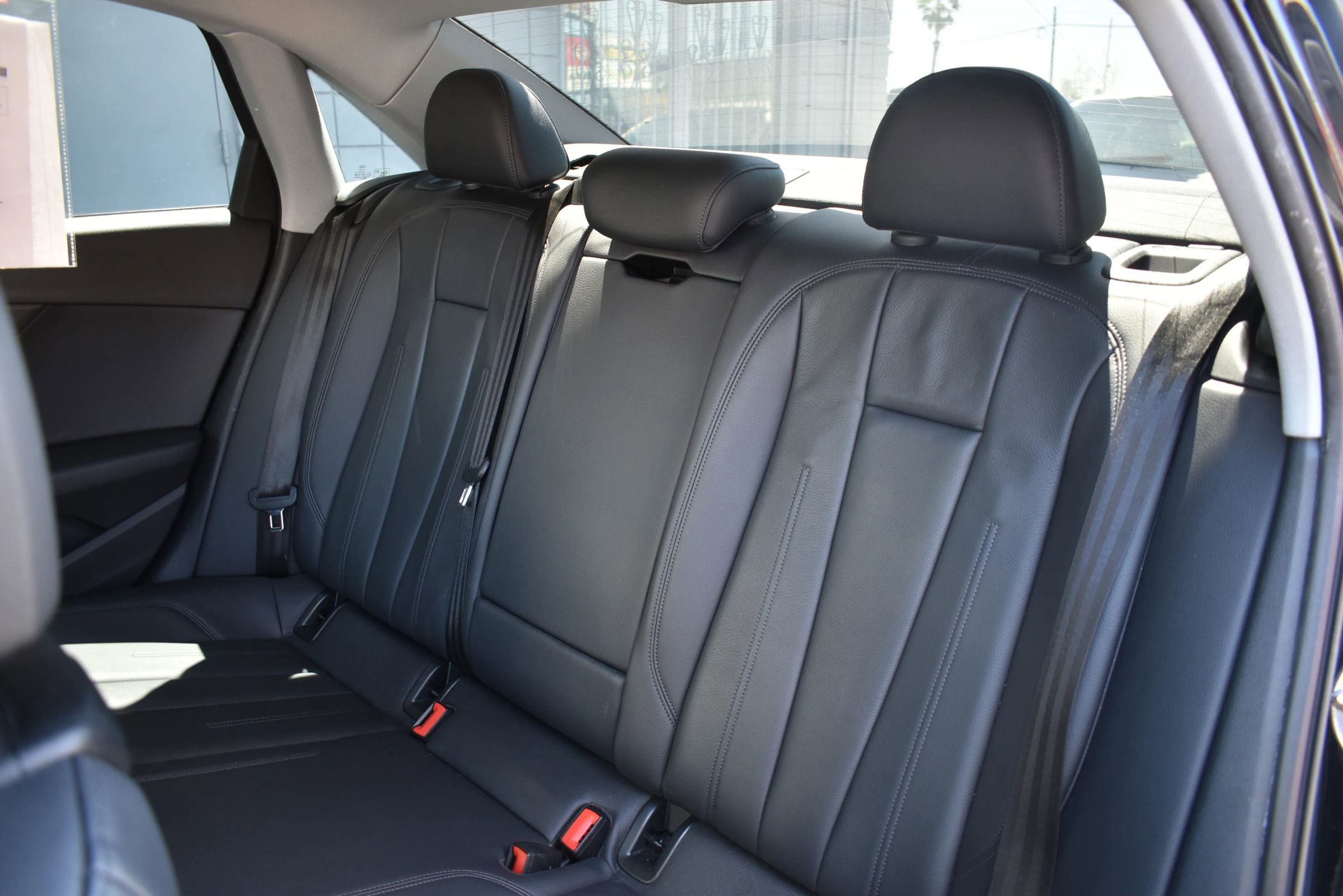 Used 2018 Audi A4 2.0T Ultra Premium w/ Convenience Package FWD image 10