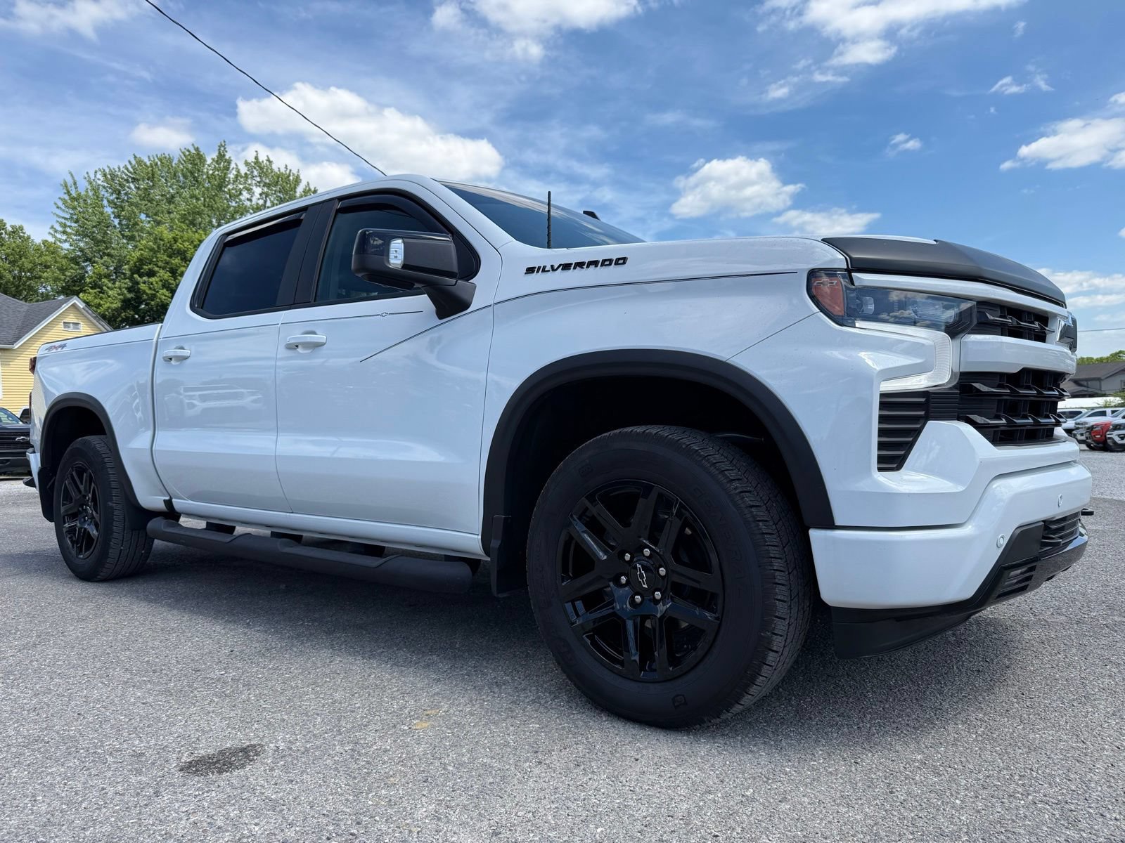 Used 2025 Chevrolet Silverado 1500 RST w/ Rally Edition AWD/4WD image 9