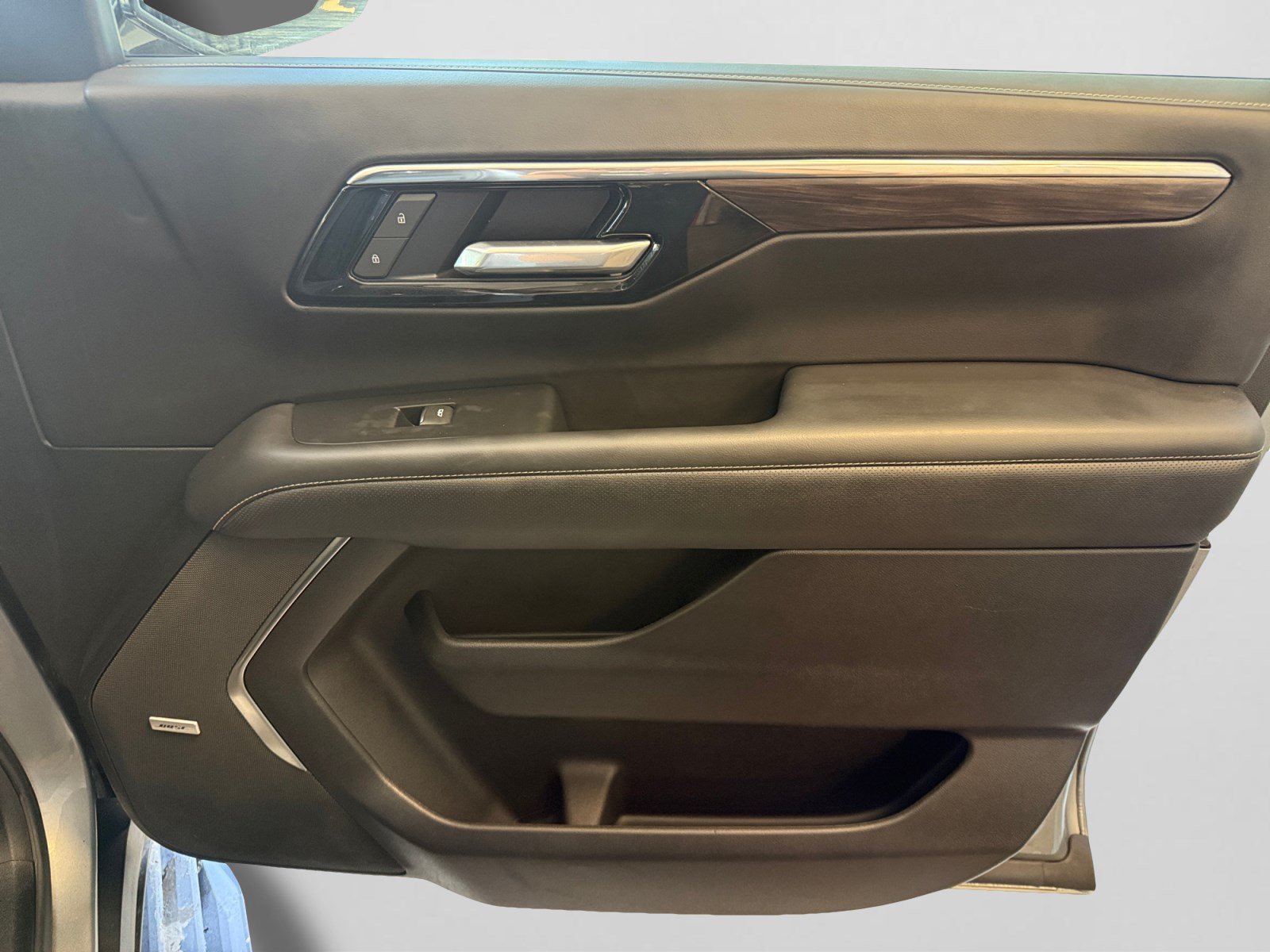 Used 2025 Chevrolet Tahoe Premier AWD/4WD image 14