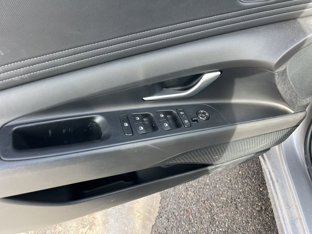 Used 2024 Hyundai Elantra SEL w/ Convenience Package image 23