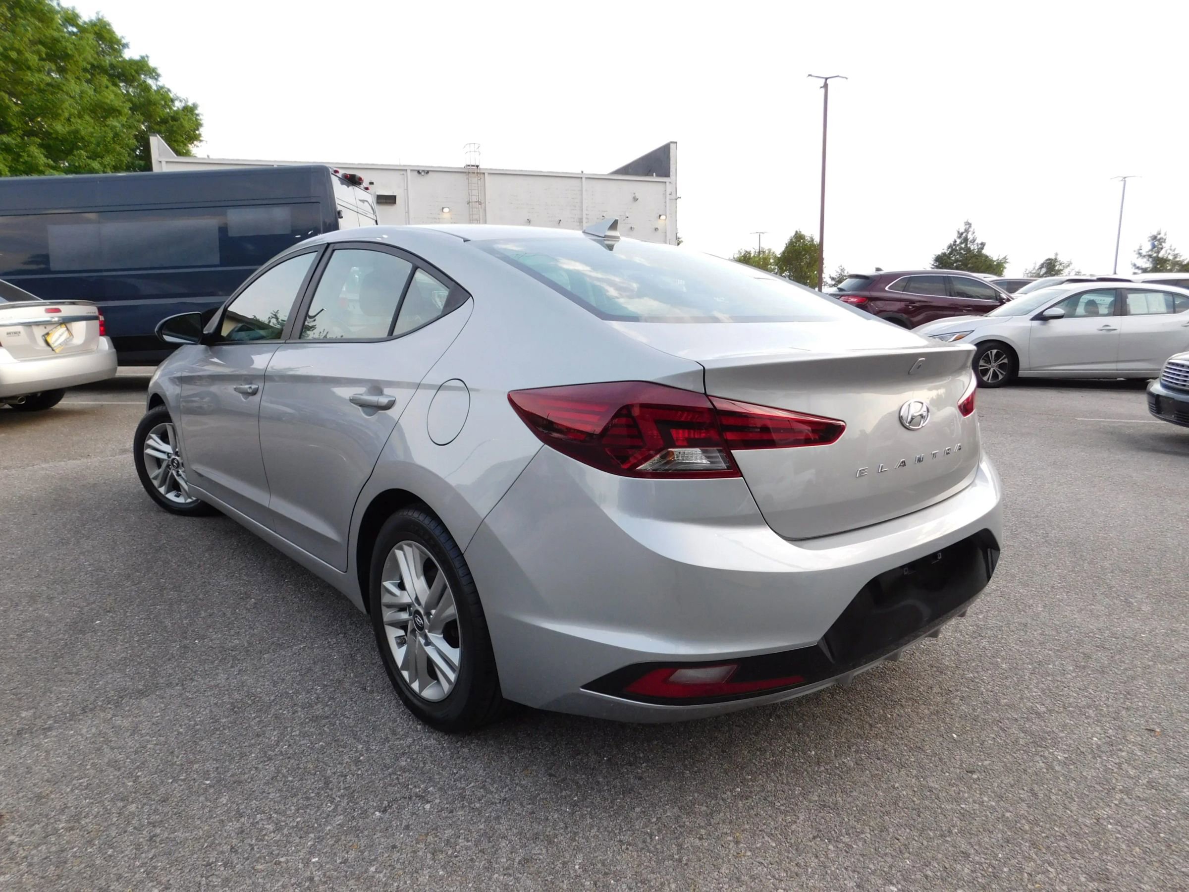Used 2020 Hyundai Elantra SEL FWD image 5