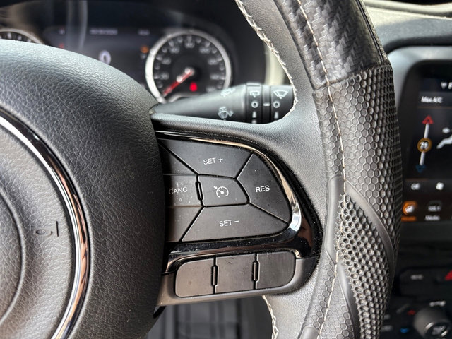 Used 2021 Jeep Renegade Latitude AWD/4WD image 20