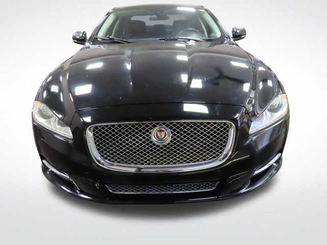 Used 2015 Jaguar XJ image 9