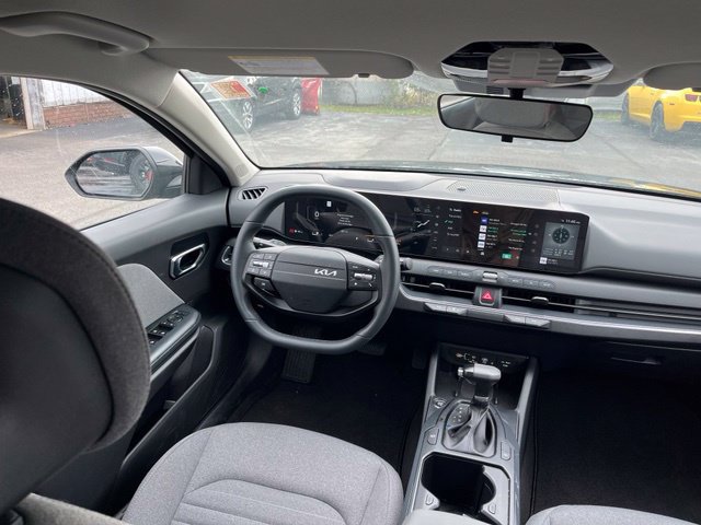 Certified 2025 Kia K4 EX FWD image 38