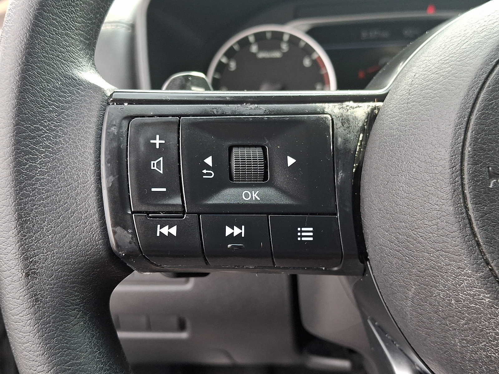 Certified 2023 Nissan Rogue S image 20