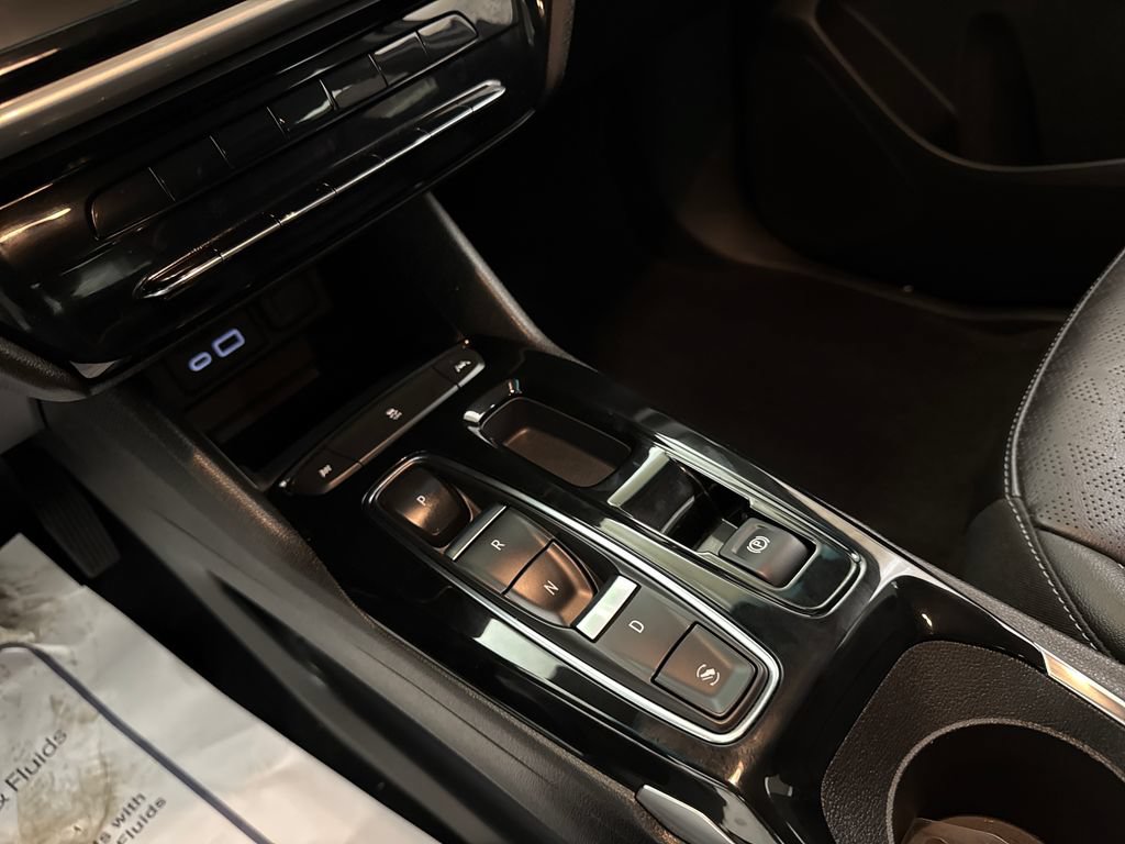Certified 2023 Chevrolet Bolt LT FWD image 23