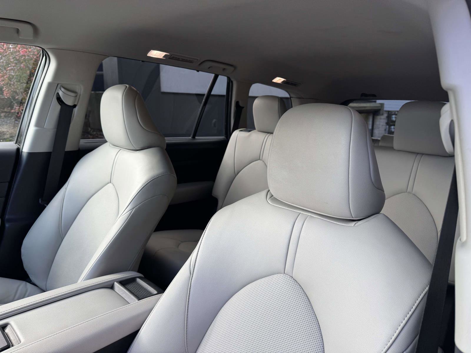 Used 2024 Toyota Grand Highlander XLE image 21