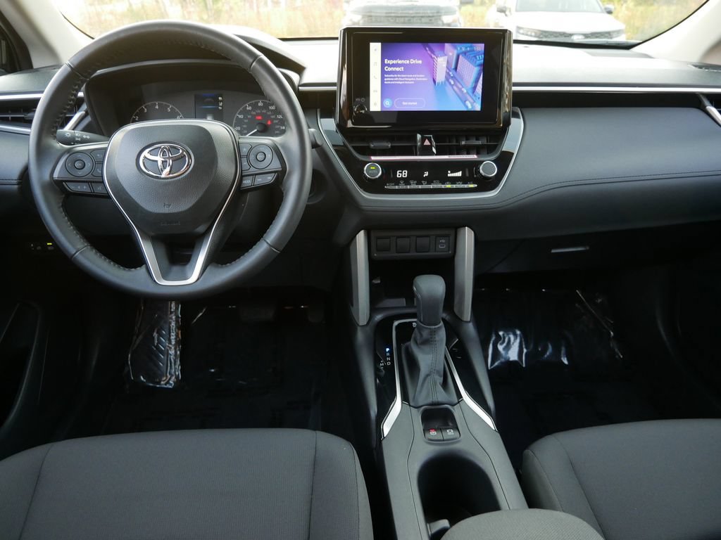 Certified 2024 Toyota Corolla Cross LE AWD/4WD image 13