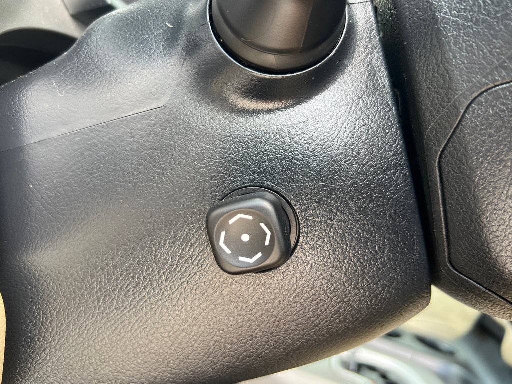Used 2014 Toyota Sequoia Platinum AWD/4WD image 35