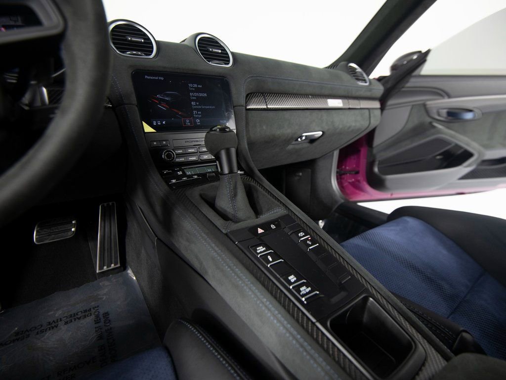 Used 2025 Porsche 718 Cayman GT4 RS image 31