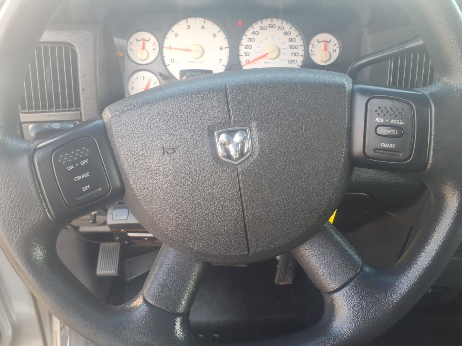 Used 2004 Dodge Ram 1500 Truck ST w/ ST Value Group image 14