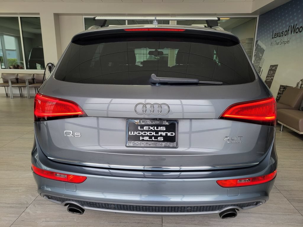 Used 2017 Audi Q5 2.0T Premium Plus w/ Technology Package AWD/4WD image 4