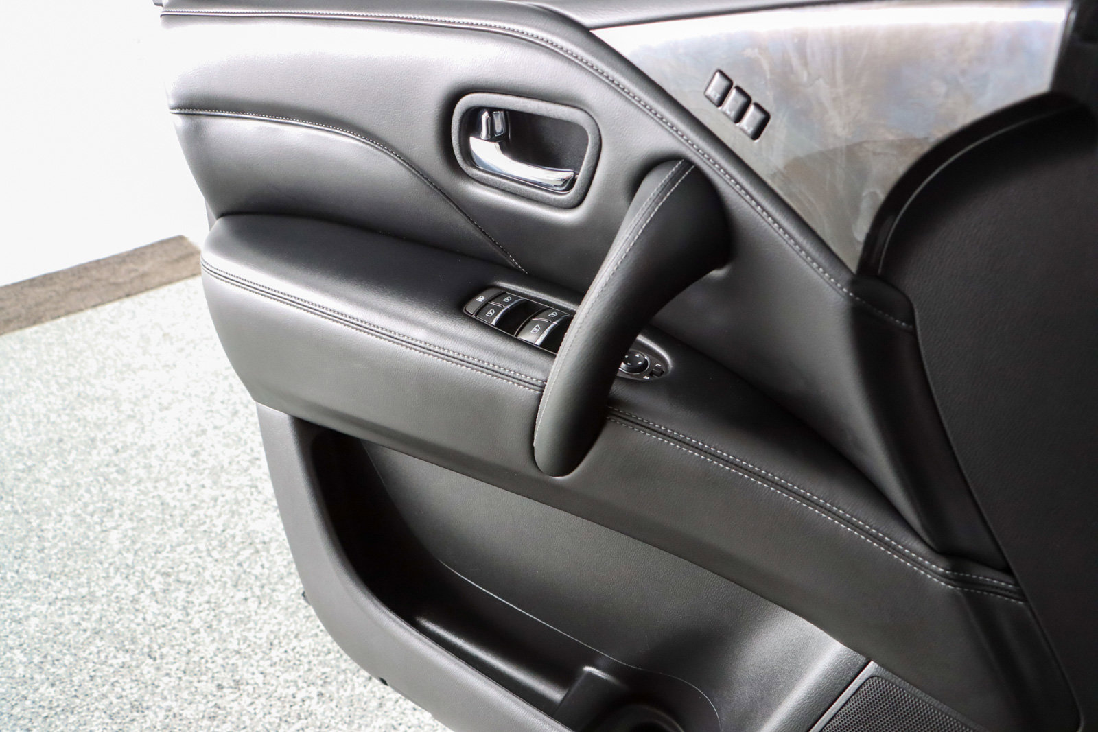 Used 2022 INFINITI QX80 Luxe w/ Cargo Package image 24