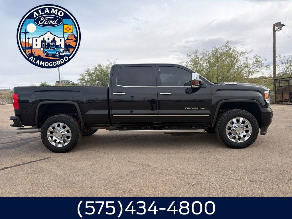 Used 2019 GMC Sierra 2500 Denali w/ Duramax Plus Package AWD/4WD image 6
