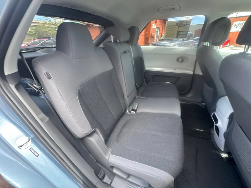 Used 2025 Hyundai Ioniq 5 SE AWD/4WD image 17