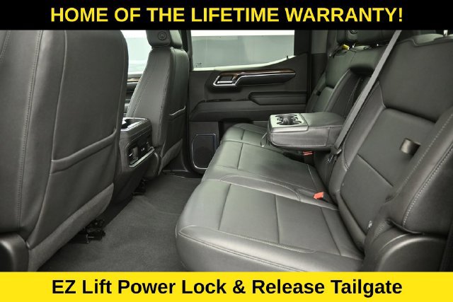 Used 2024 Chevrolet Silverado 1500 LT Trail Boss w/ Convenience Package II AWD/4WD image 32