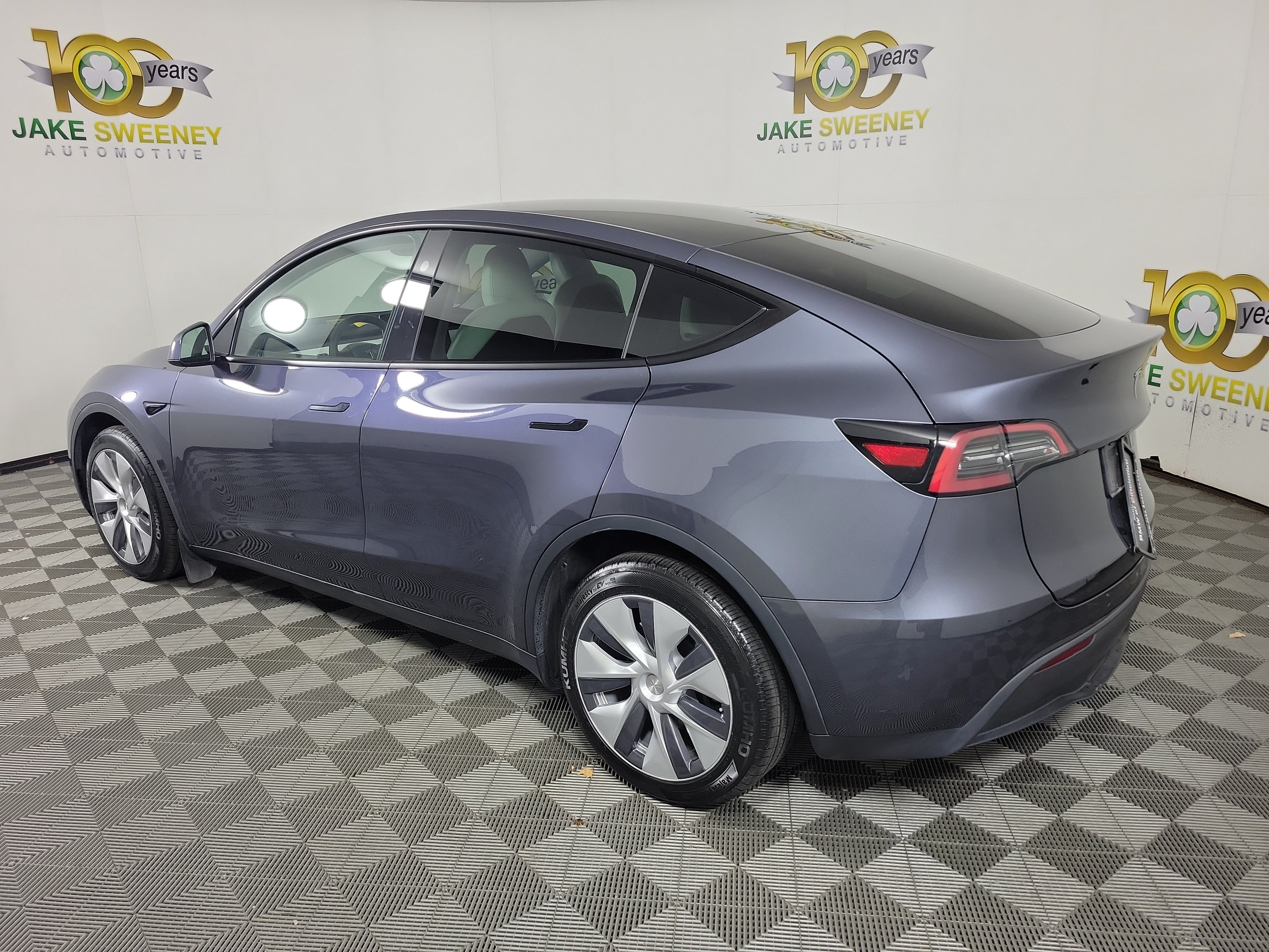 Used 2023 Tesla Model Y Long Range AWD/4WD image 5