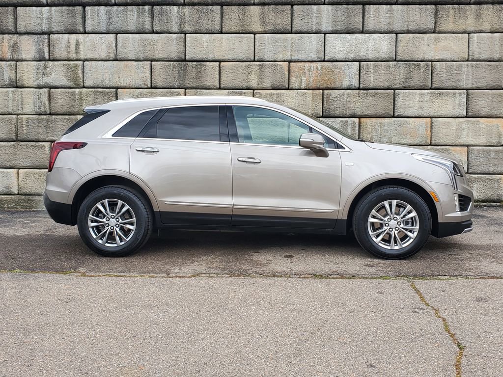 Certified 2023 Cadillac XT5 Premium Luxury w/ LPO, Floor Liner Package image 7