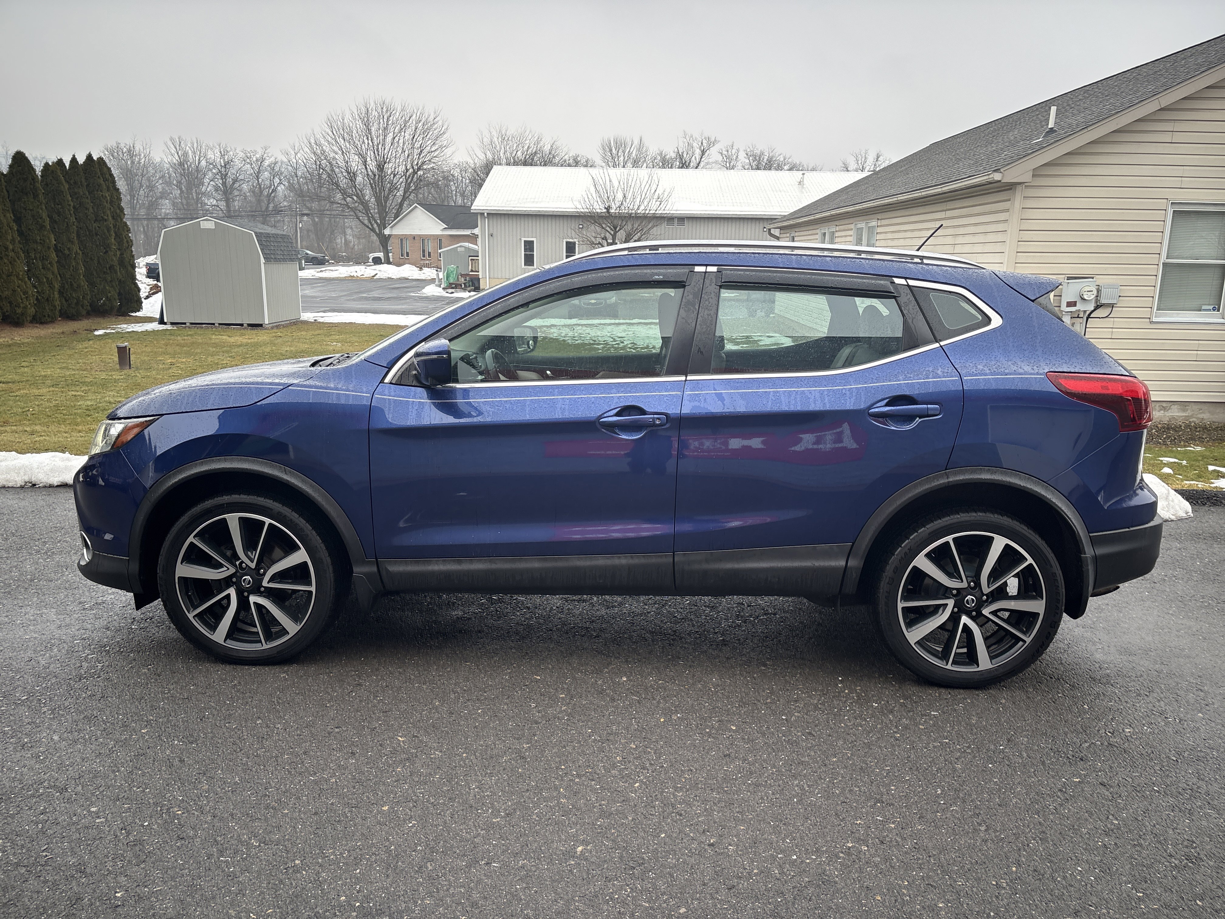 Used 2018 Nissan Rogue Sport SL w/ SL Premium Package image 7